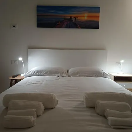 La Casa Di Luca-fiera E Stazione-private Parking * Bologne