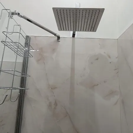 Appartement La Casa Di Luca-fiera E Stazione-private Parking Bologne