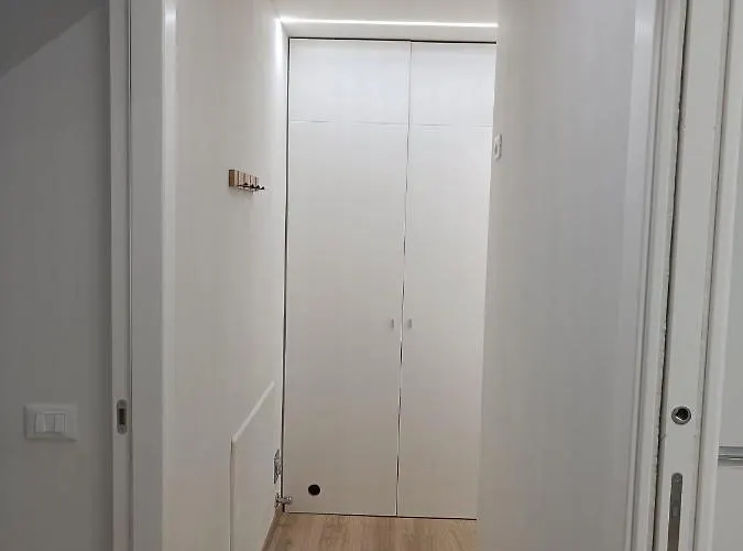 La Casa Di Luca-fiera E Stazione-private Parking