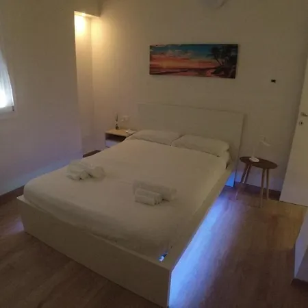 La Casa Di Luca-fiera E Stazione-private Parking * ボローニャ