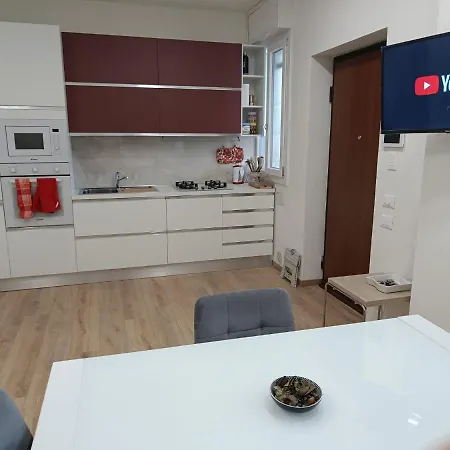 アパート La Casa Di Luca-fiera E Stazione-private Parking
