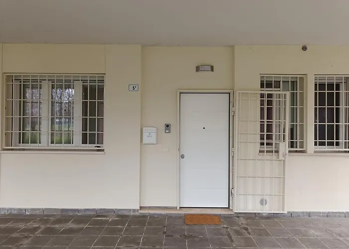 La Casa Di Luca-fiera E Stazione-private Parking Апартаменты *