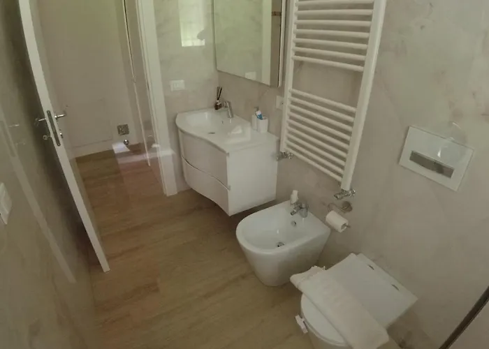 La Casa Di Luca-fiera E Stazione-private Parking Болонья